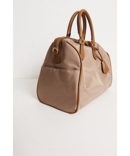 tocco closet(トッコ クローゼット)の「2WAYショルダー&キーチャーム付きボストンバッグ(ボストンバッグ・レディース・ネイビー/グレイッシュベージュ/ブラック・FREE)」の13枚目の写真