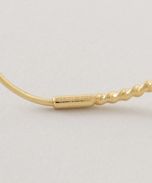 IENA(イエナ)の「BAR Jewellery/バージュエリー TWISTED CONTOUR PIERCE ピアス(両耳)(ピアス(両耳用)・レディース・ゴールド・FREE)」の8枚目の写真