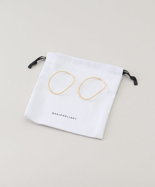 IENA(イエナ)の「BAR Jewellery/バージュエリー TWISTED CONTOUR PIERCE ピアス(両耳)(ピアス(両耳用)・レディース・ゴールド・FREE)」の10枚目の写真