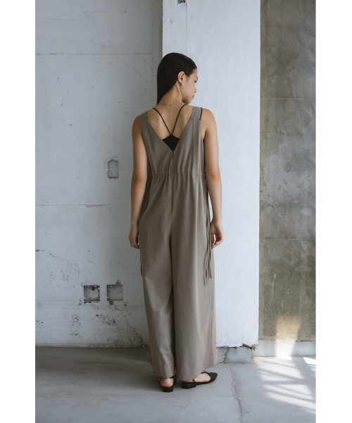 STYLEMIXER（スタイルミキサー）の「サイドギャザーワイドロンパース（つなぎ/オールインワン・レディース・ブラウン/ブラック/ライトベージュ・SMALL/MEDIUM）」の9枚目の写真