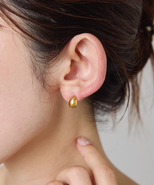 PAPILLONNER（パピヨネ）の「ステンレスドロップピアス（ピアス（両耳用）・レディース・ゴールド/シルバー・FREE）」の10枚目の写真