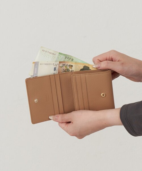プレートレザーギャルソンウォレット（財布）｜russet（ラシット）の