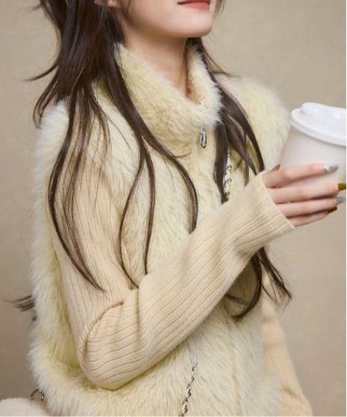 Mejoul（メジュール）の「【2025秋冬新作】リブ切替ハイネックシャギーニット カーディガン（ニット/セーター・レディース・ブルー/ブラック/パープル/イエロー/ベージュ/ホワイト・F）」の6枚目の写真