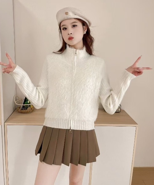 Mejoul（メジュール）の「【2025秋冬新作】リブ切替ハイネックシャギーニット カーディガン（ニット/セーター・レディース・ブルー/ブラック/パープル/イエロー/ベージュ/ホワイト・F）」の8枚目の写真