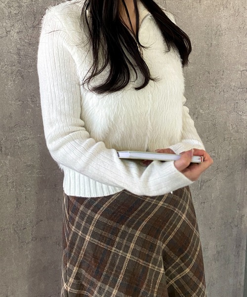 Mejoul（メジュール）の「【2025秋冬新作】リブ切替ハイネックシャギーニット カーディガン（ニット/セーター・レディース・ブルー/ブラック/パープル/イエロー/ベージュ/ホワイト・F）」の22枚目の写真