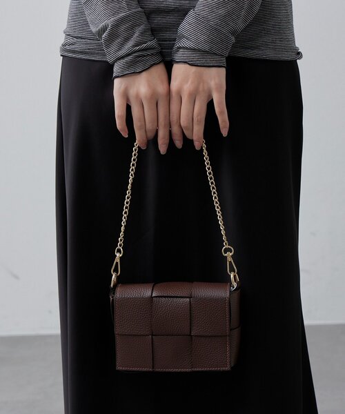 Lui's(ルイス)の「MILLELA FIRENZE / チェーン付きワイドメッシュレザーバッグ(ショルダーバッグ・レディース・ブラウン/モカ/ブラック・FREE)」の9枚目の写真