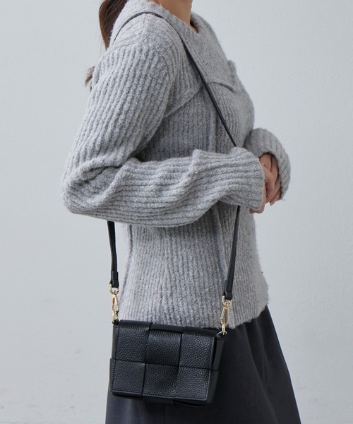 Lui's(ルイス)の「MILLELA FIRENZE / チェーン付きワイドメッシュレザーバッグ(ショルダーバッグ・レディース・ブラウン/モカ/ブラック・FREE)」の1枚目の写真