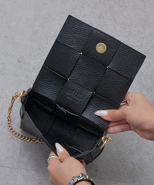 Lui's(ルイス)の「MILLELA FIRENZE / チェーン付きワイドメッシュレザーバッグ(ショルダーバッグ・レディース・ブラウン/モカ/ブラック・FREE)」の21枚目の写真