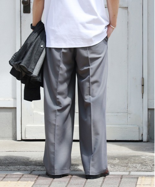 BACK NUMBER(バックナンバー)の「【店舗で人気】【BACK NUMBER】TRイージーワイドトラウザー (ワイドシルエット/TR素材/リラックス感/ビジネス/カジュアル)(その他パンツ・メンズ・ダークグレー/ブラック・S/M/L/XL)」の10枚目の写真