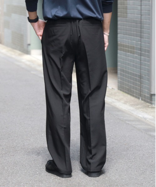 BACK NUMBER(バックナンバー)の「【店舗で人気】【BACK NUMBER】TRイージーワイドトラウザー (ワイドシルエット/TR素材/リラックス感/ビジネス/カジュアル)(その他パンツ・メンズ・ダークグレー/ブラック・S/M/L/XL)」の14枚目の写真