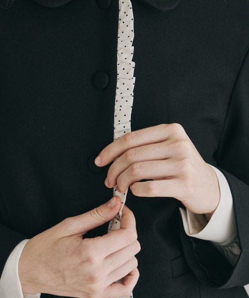 idem（イデム）の「frill lady jacket / フリルデザインコンパクトジャケット（テーラードジャケット・レディース・グレー/ブラック・FREE）」の8枚目の写真