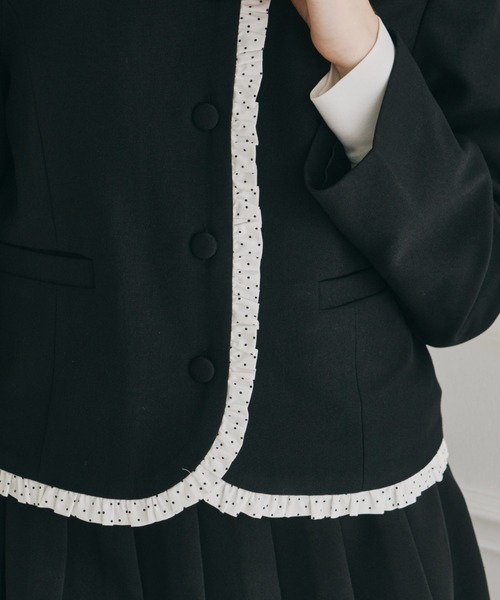 idem（イデム）の「frill lady jacket / フリルデザインコンパクトジャケット（テーラードジャケット・レディース・グレー/ブラック・FREE）」の10枚目の写真