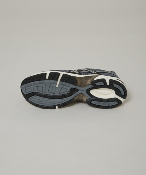 NANO universe（ナノユニバース）の「asics/GEL‐1130（スニーカー・メンズ・グレー/ホワイト・27/28/26）」の9枚目の写真