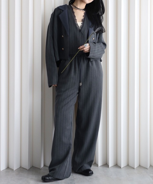 YENNA（イェンナ）の「【配色ショートテーラードジャケット】ストライプ・チェック・無地テーラード/卒業式/入学式/オケージョンジャケット（テーラードジャケット・レディース・ネイビー/ブラウン/グレイッシュベージュ/チャコールグレー/ベージュ/グレー系その他/ブルー系その他/ブラック系その他・FREE）」の12枚目の写真