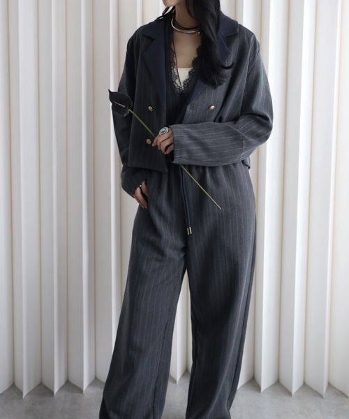 YENNA（イェンナ）の「【配色ショートテーラードジャケット】ストライプ・チェック・無地テーラード/卒業式/入学式/オケージョンジャケット（テーラードジャケット・レディース・ネイビー/ブラウン/グレイッシュベージュ/チャコールグレー/ベージュ/グレー系その他/ブルー系その他/ブラック系その他・FREE）」の13枚目の写真