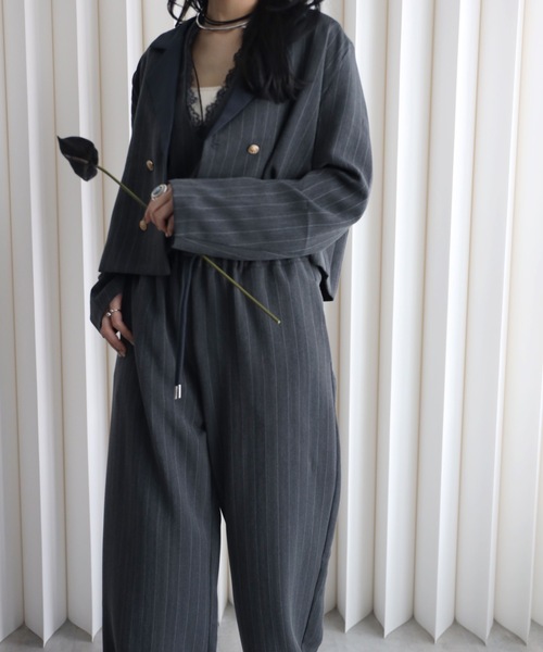 YENNA（イェンナ）の「【配色ショートテーラードジャケット】ストライプ・チェック・無地テーラード/卒業式/入学式/オケージョンジャケット（テーラードジャケット・レディース・ネイビー/ブラウン/グレイッシュベージュ/チャコールグレー/ベージュ/グレー系その他/ブルー系その他/ブラック系その他・FREE）」の14枚目の写真