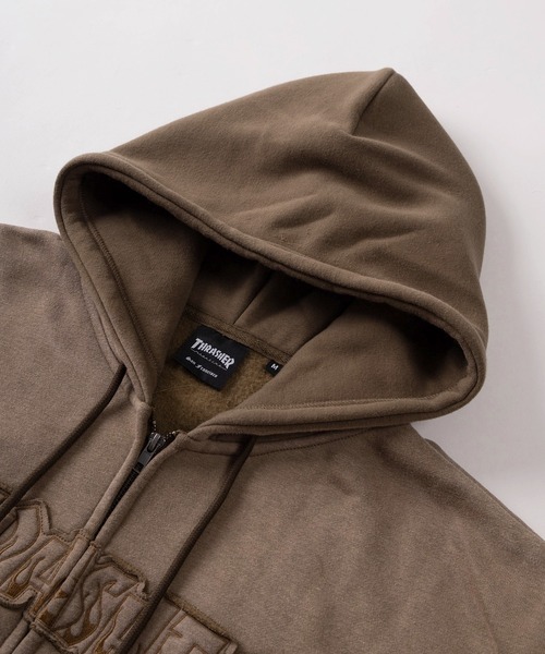 THRASHER（スラッシャー）の「【70】【THRASHER/スラッシャー】フェード加工 アップリケ刺繍 裏起毛 ジップパーカー（パーカー・メンズ・ピンク/ブラウン/ブラック・M/L）」の5枚目の写真