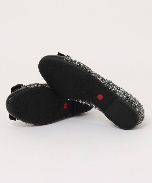 UnReef（アンリーフ）の「トゥーキャップバレエシューズ（パンプス・レディース・ベージュ/シルバー×ブラック/ブラック・22.5cm/23.0cm/23.5cm/24.0cm/24.5cm）」の5枚目の写真