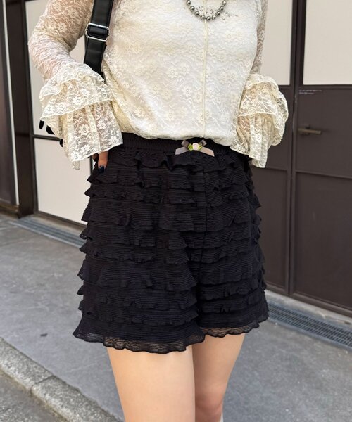 CIAOPANIC（チャオパニック）の「ティアードフリルショートパンツ（その他パンツ・レディース・グレー/オフホワイト/ブラック・ONE SIZE）」の8枚目の写真