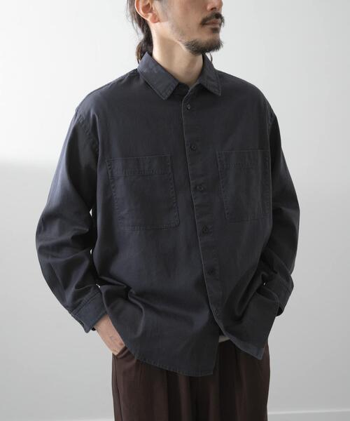 ITEMS URBANRESEARCH(アイテムズ アーバンリサーチ)の「バイオウォッシュコットンレギュラーカラーシャツ(シャツ/ブラウス・メンズ・ネイビー/ブラック・LARGE/MEDIUM)」の9枚目の写真