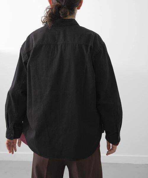 ITEMS URBANRESEARCH(アイテムズ アーバンリサーチ)の「バイオウォッシュコットンレギュラーカラーシャツ(シャツ/ブラウス・メンズ・ネイビー/ブラック・LARGE/MEDIUM)」の20枚目の写真