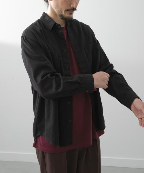 ITEMS URBANRESEARCH(アイテムズ アーバンリサーチ)の「バイオウォッシュコットンレギュラーカラーシャツ(シャツ/ブラウス・メンズ・ネイビー/ブラック・LARGE/MEDIUM)」の22枚目の写真