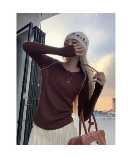 I.O.E(アイオイ)の「IOE ナチュラルフィット・ロングスリーブトップス(FREEサイズ)(Tシャツ/カットソー・レディース・アイボリー/ライトベージュ/グレー/ブラウン/チャコール/ミント/ベージュ・FREE)」の4枚目の写真
