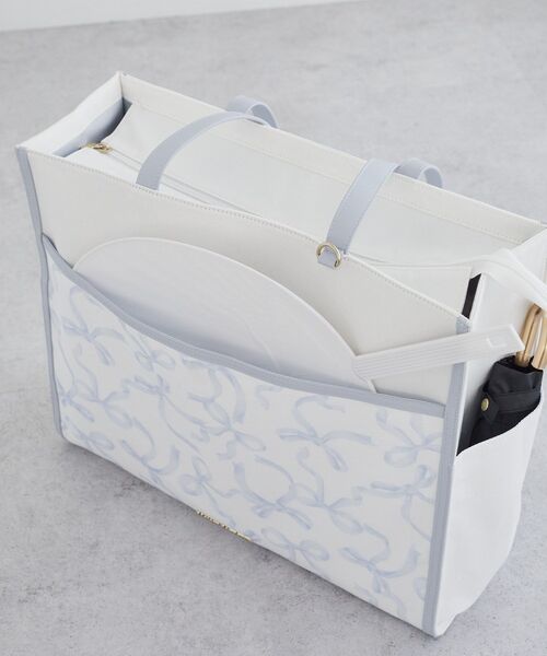 Maison de FLEUR（メゾンドフルール）の「リボンプリントスクエアトートバッグ（トートバッグ・レディース・ブラック/ピンク/ライトブルー・FREE）」の15枚目の写真