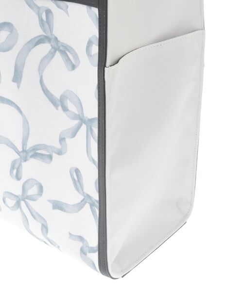 Maison de FLEUR(メゾンドフルール)の「リボンプリントスクエアトートバッグ(トートバッグ・レディース・ブラック/ピンク/ライトブルー・FREE)」の22枚目の写真