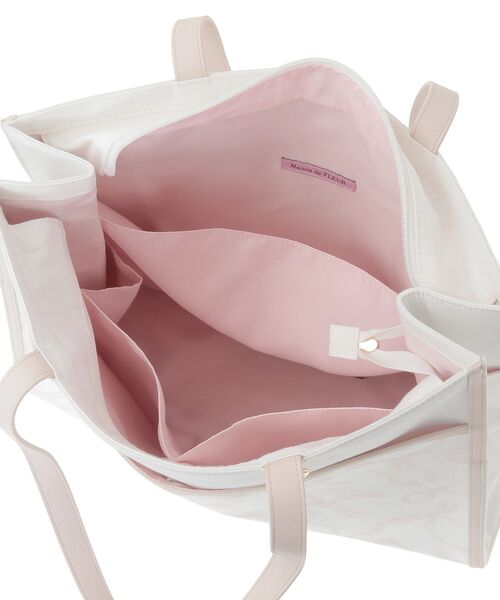 Maison de FLEUR（メゾンドフルール）の「リボンプリントスクエアトートバッグ（トートバッグ・レディース・ブラック/ピンク/ライトブルー・FREE）」の22枚目の写真