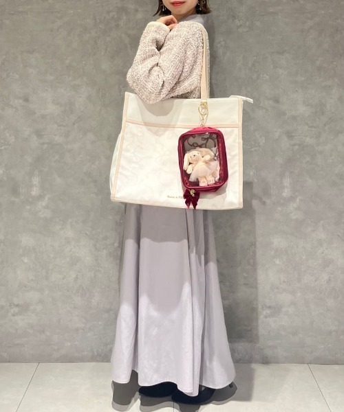 Maison de FLEUR(メゾンドフルール)の「リボンプリントスクエアトートバッグ(トートバッグ・レディース・ブラック/ピンク/ライトブルー・FREE)」の5枚目の写真