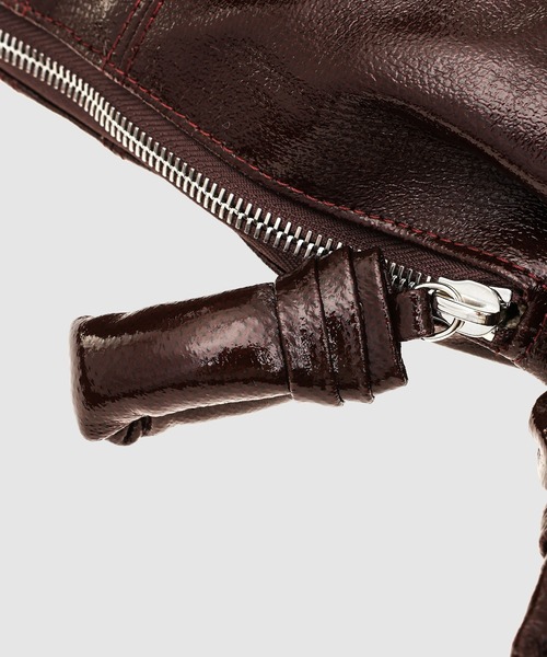 LEMAIRE（ルメール）の「MEDIUM CROISSANT BAG（ショルダーバッグ・メンズ・グリーン系その他/ブラウン系その他2/ブラウン系その他/ブラック・ONE SIZE）」の6枚目の写真