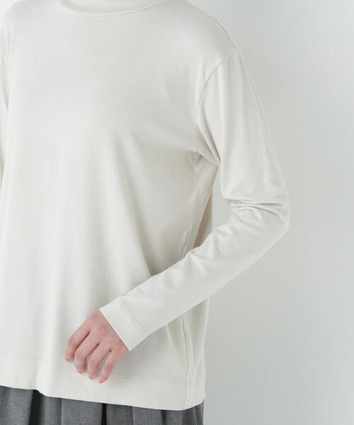 human woman(ヒューマンウーマン)の「◆コットンウォームカットソー(Tシャツ/カットソー・レディース・ブラウン/ホワイト系その他・MEDIUM)」の11枚目の写真