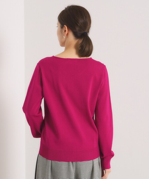 ITS'DEMO（イッツデモ）の「【縮みに強い／洗濯機OK】Vネックニットプルオーバー（ニット/セーター・レディース・ブルー/オフホワイト/ピンク系その他/ブラウン系/ブラック・00）」の9枚目の写真