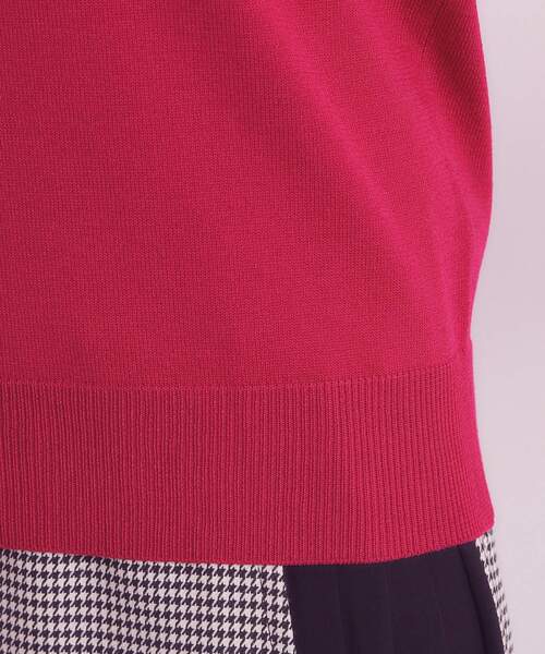 ITS'DEMO（イッツデモ）の「【縮みに強い／洗濯機OK】Vネックニットプルオーバー（ニット/セーター・レディース・ブルー/オフホワイト/ピンク系その他/ブラウン系/ブラック・00）」の6枚目の写真