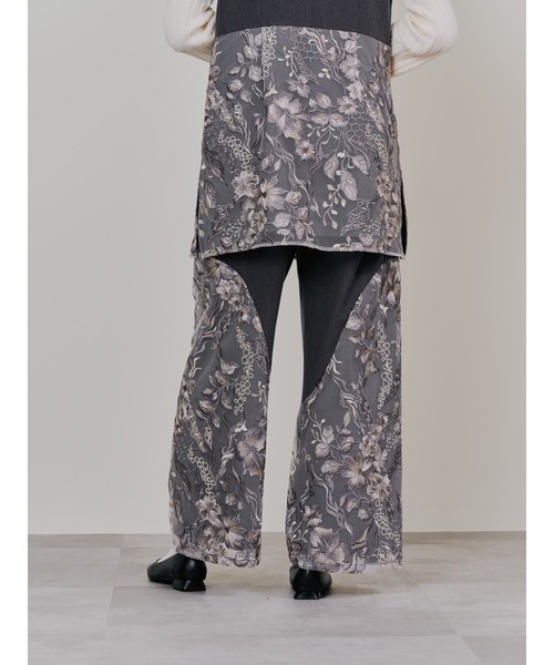 TEVALT（ヴァレット）の「カーブポイントレースパンツ（その他パンツ・レディース・ブラウン/ライトグレー・38）」の13枚目の写真