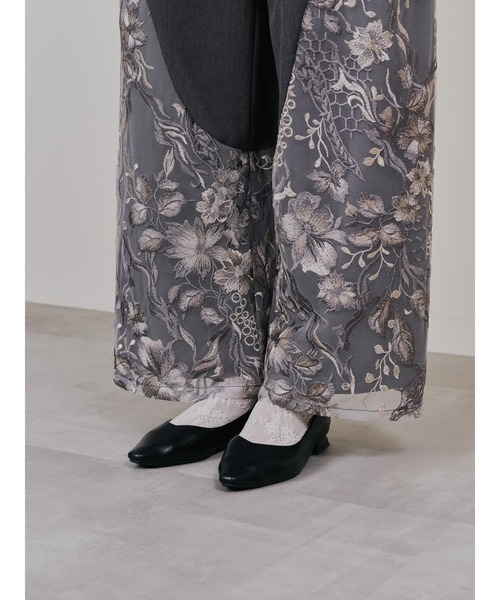 TEVALT（ヴァレット）の「カーブポイントレースパンツ（その他パンツ・レディース・ブラウン/ライトグレー・38）」の4枚目の写真