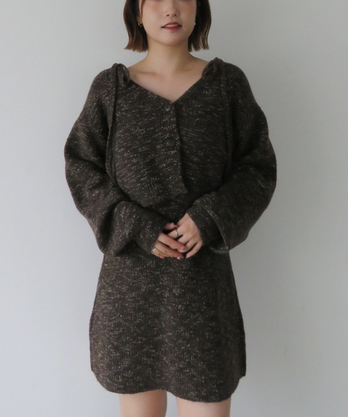 archives(アルシーヴ)の「肩リボンニットチュニックアンサンブル(ワンピース・レディース・アイボリー/ブラウン/グレー・MEDIUM)」の1枚目の写真