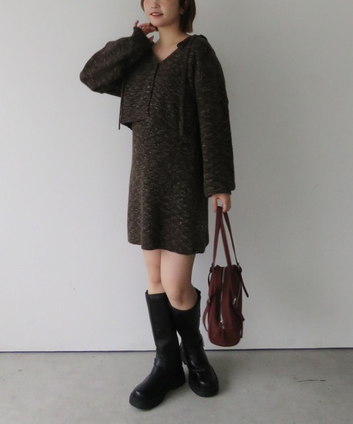 archives(アルシーヴ)の「肩リボンニットチュニックアンサンブル(ワンピース・レディース・アイボリー/ブラウン/グレー・MEDIUM)」の21枚目の写真