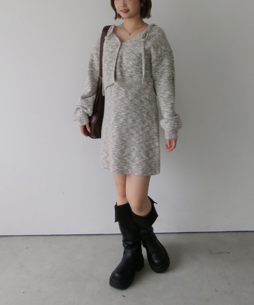 archives(アルシーヴ)の「肩リボンニットチュニックアンサンブル(ワンピース・レディース・アイボリー/ブラウン/グレー・MEDIUM)」の11枚目の写真