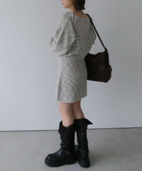 archives(アルシーヴ)の「肩リボンニットチュニックアンサンブル(ワンピース・レディース・アイボリー/ブラウン/グレー・MEDIUM)」の12枚目の写真