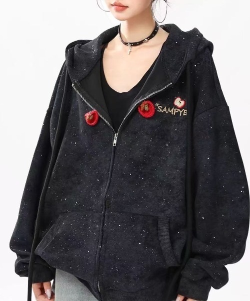 GEMEDA(ジェメダ)の「【秋冬新作】アップル刺繍ジップパーカー(パーカー・レディース・ブラック・M)」の9枚目の写真