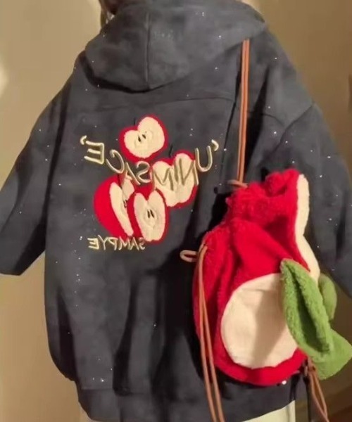 GEMEDA(ジェメダ)の「【秋冬新作】アップル刺繍ジップパーカー(パーカー・レディース・ブラック・M)」の10枚目の写真