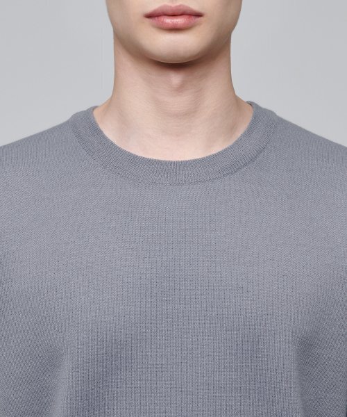 MUSINSA STANDARD（ムシンサスタンダード）の「ミニマルクルーネックニット[パープルグレー]（ニット/セーター・メンズ・その他・SMALL/MEDIUM/LARGE/X-LARGE/XX-LARGE）」の4枚目の写真