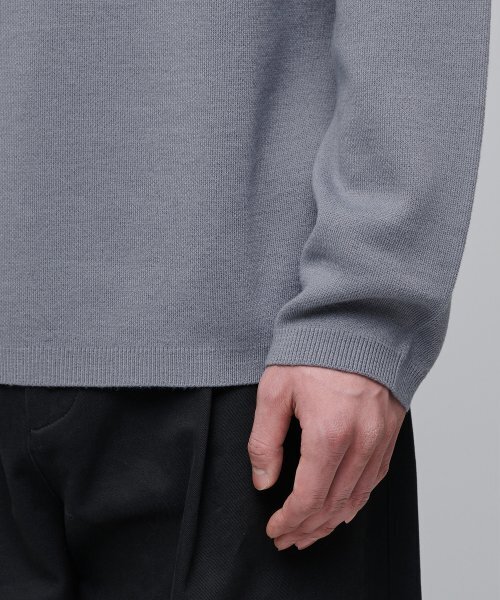 MUSINSA STANDARD（ムシンサスタンダード）の「ミニマルクルーネックニット[パープルグレー]（ニット/セーター・メンズ・その他・SMALL/MEDIUM/LARGE/X-LARGE/XX-LARGE）」の7枚目の写真