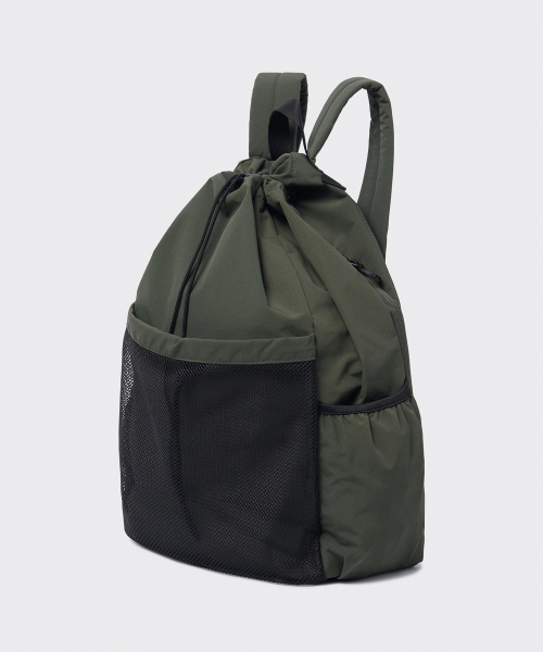 MUSINSA STANDARD（ムシンサスタンダード）の「リップストップメッシュポケットドローストリングバックパック[カーキ]（バックパック/リュック・レディース・その他・FREE）」の3枚目の写真
