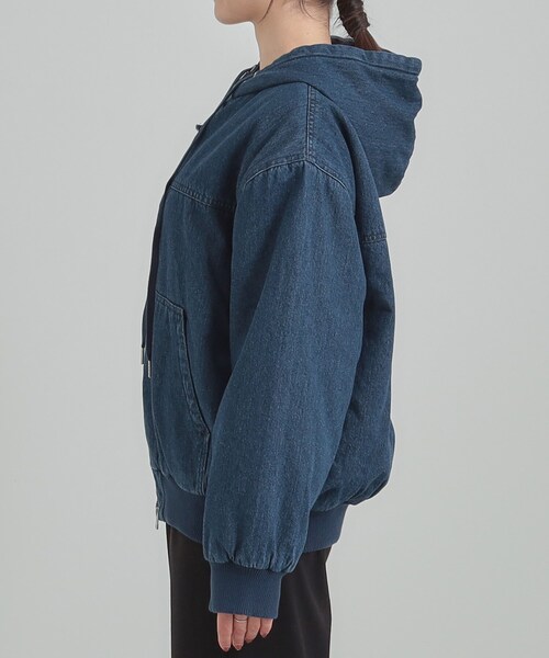 Cutie Blonde（キューティーブロンド）の「【ダブルZIP】大人カジュアルスタイルに デニム中綿フーディーブルゾン（ブルゾン・レディース・ブラック/ネイビー・00）」の12枚目の写真