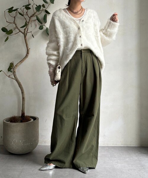 DouDou（ドゥドゥ）の「ブラッシュ加工シルバーボタンカーディガン（カーディガン/ボレロ・レディース・ミント/グレー/ピンク/オフホワイト・FREE）」の5枚目の写真