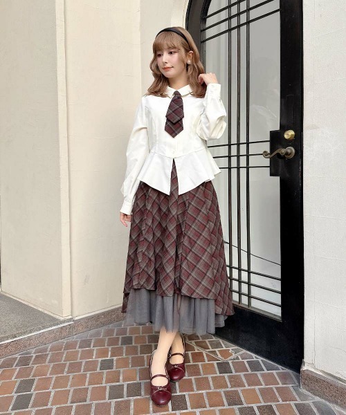 an another angelus（アンアナザーアンジェラス）の「【セットアップ対応】チェックネクタイ付きペプラムシャツ/fint フィント（シャツ/ブラウス・レディース・アイボリー/オフホワイト・FREE）」の7枚目の写真