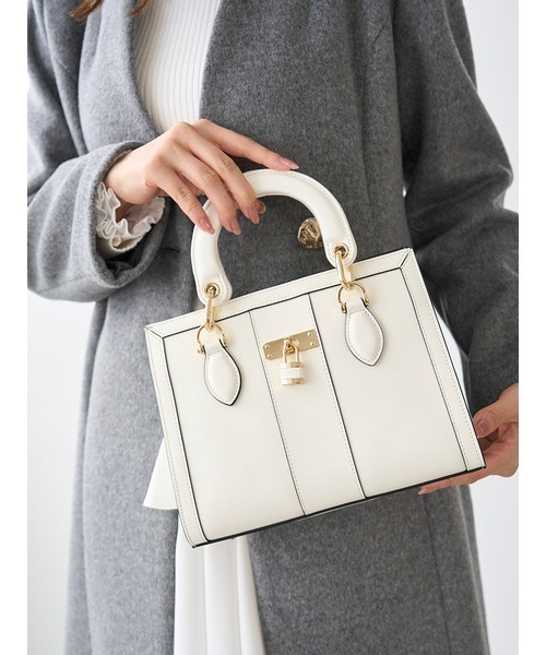 SNIDEL（スナイデル）の「スクエアパッドロックバッグ（ハンドバッグ・レディース・ライトブルー/ブラック/アイボリー/ブラウン・F）」の2枚目の写真